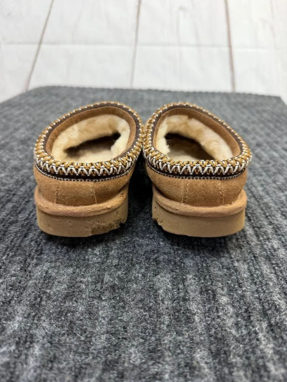 UGG Tasman Chestnut Suede Sheepskin Slippers Kids Size 1